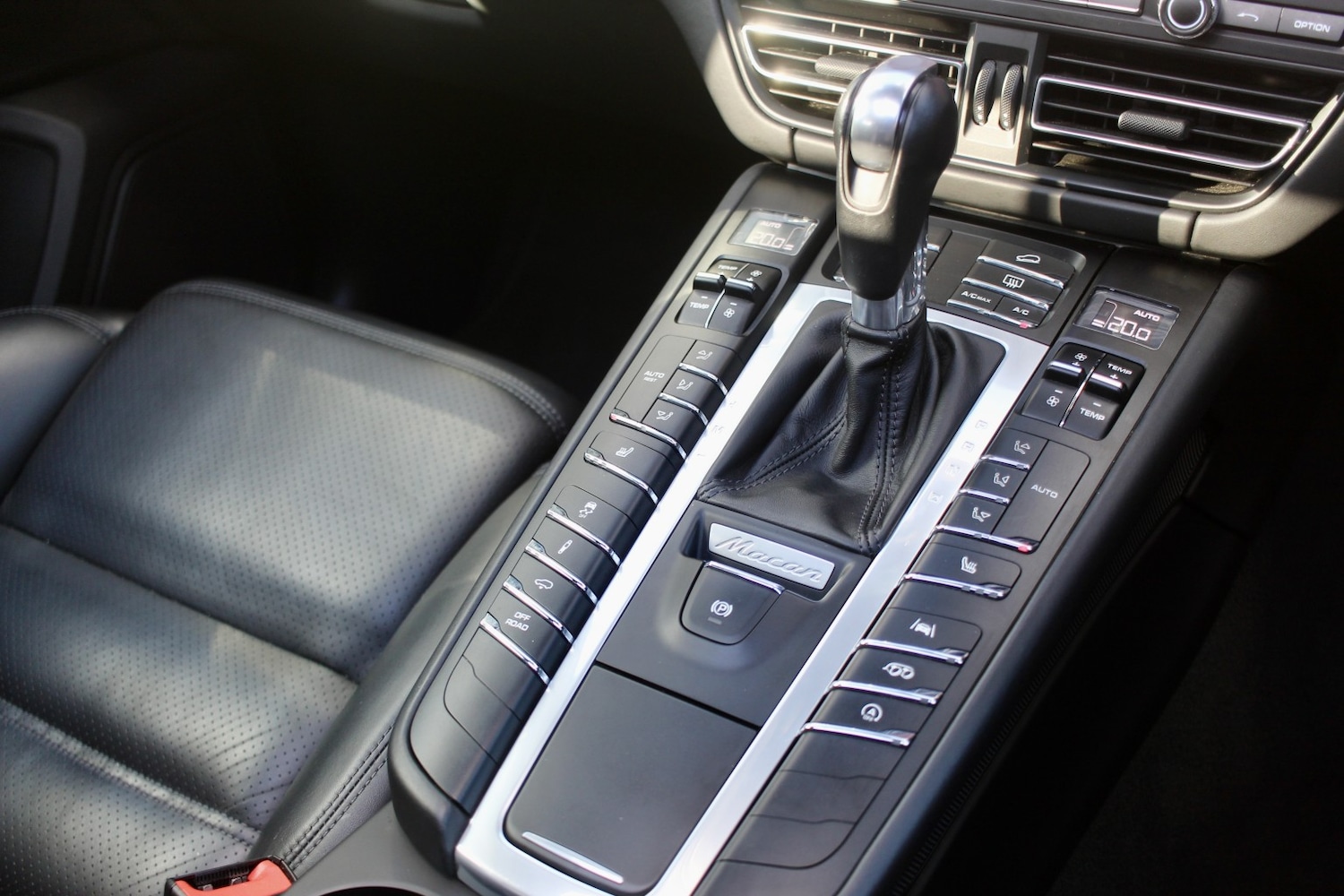 Used Porsche Macan 2021 for sale - 78031628: Photo 16