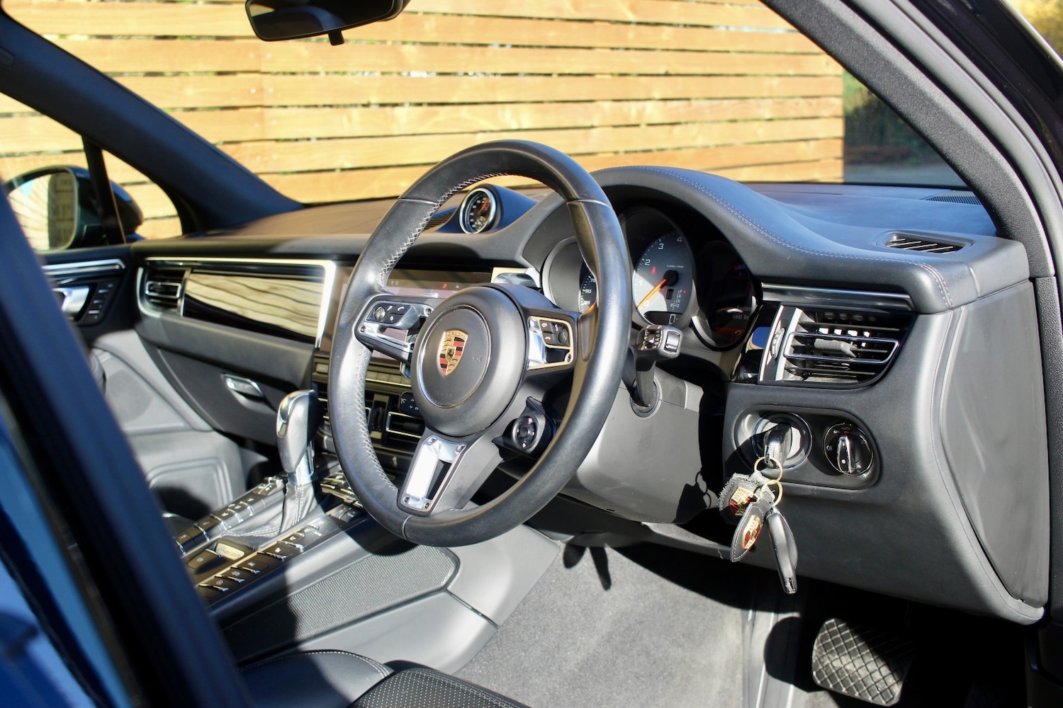 Used Porsche Macan 2021 for sale - 78031628: Photo 3