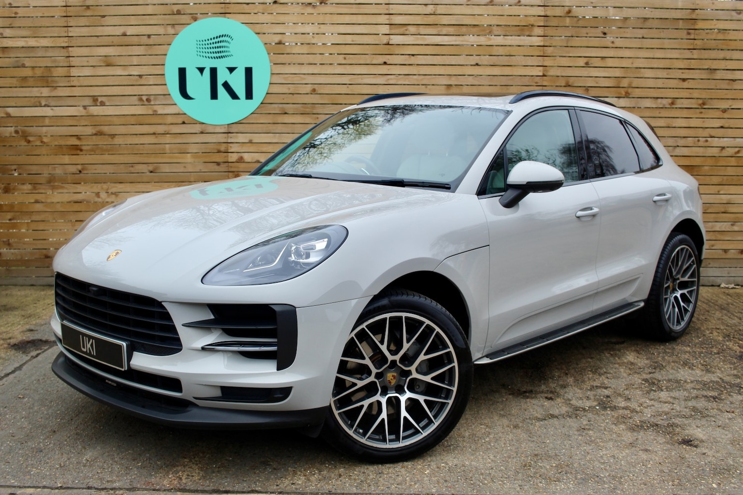 Used Porsche Macan 2019 for sale - 77350144: Photo 1