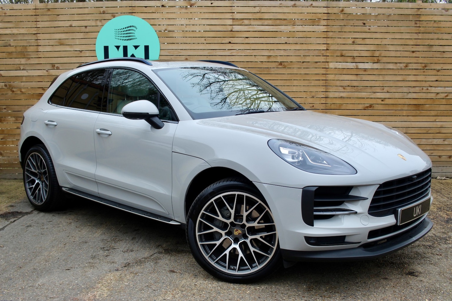 Used Porsche Macan 2019 for sale - 77350144: Photo 2