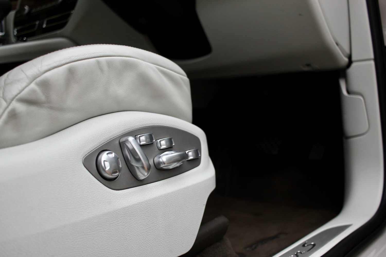 Used Porsche Macan 2019 for sale - 77350144: Photo 29