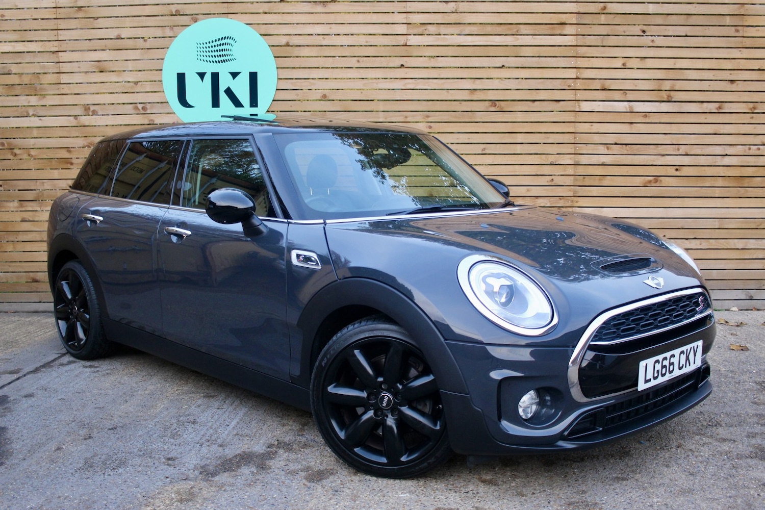 Used MINI Clubman 2016 for sale - 76605735: Photo 2