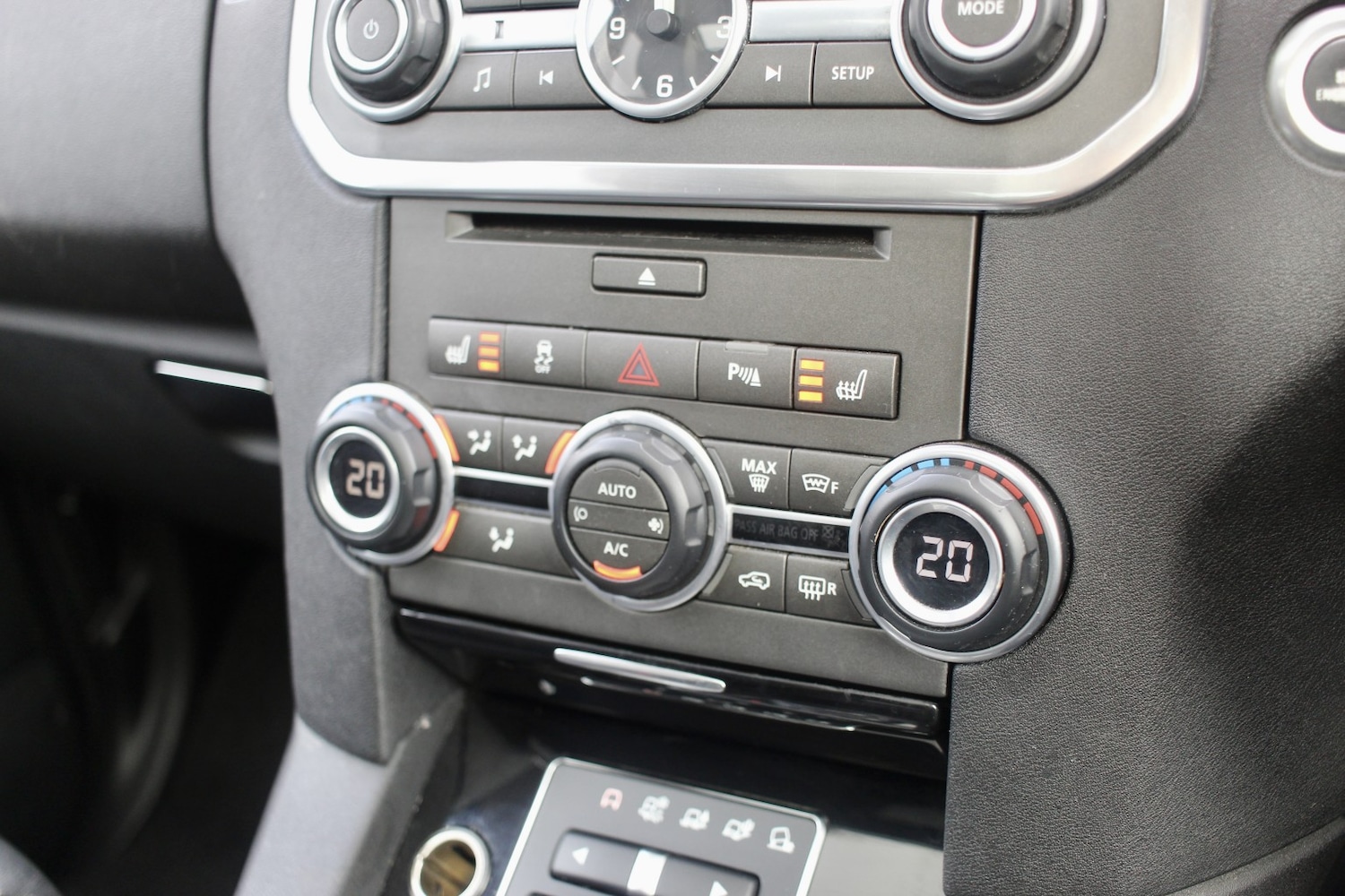 Used Land Rover Discovery 2014 for sale - 77508616: Photo 21