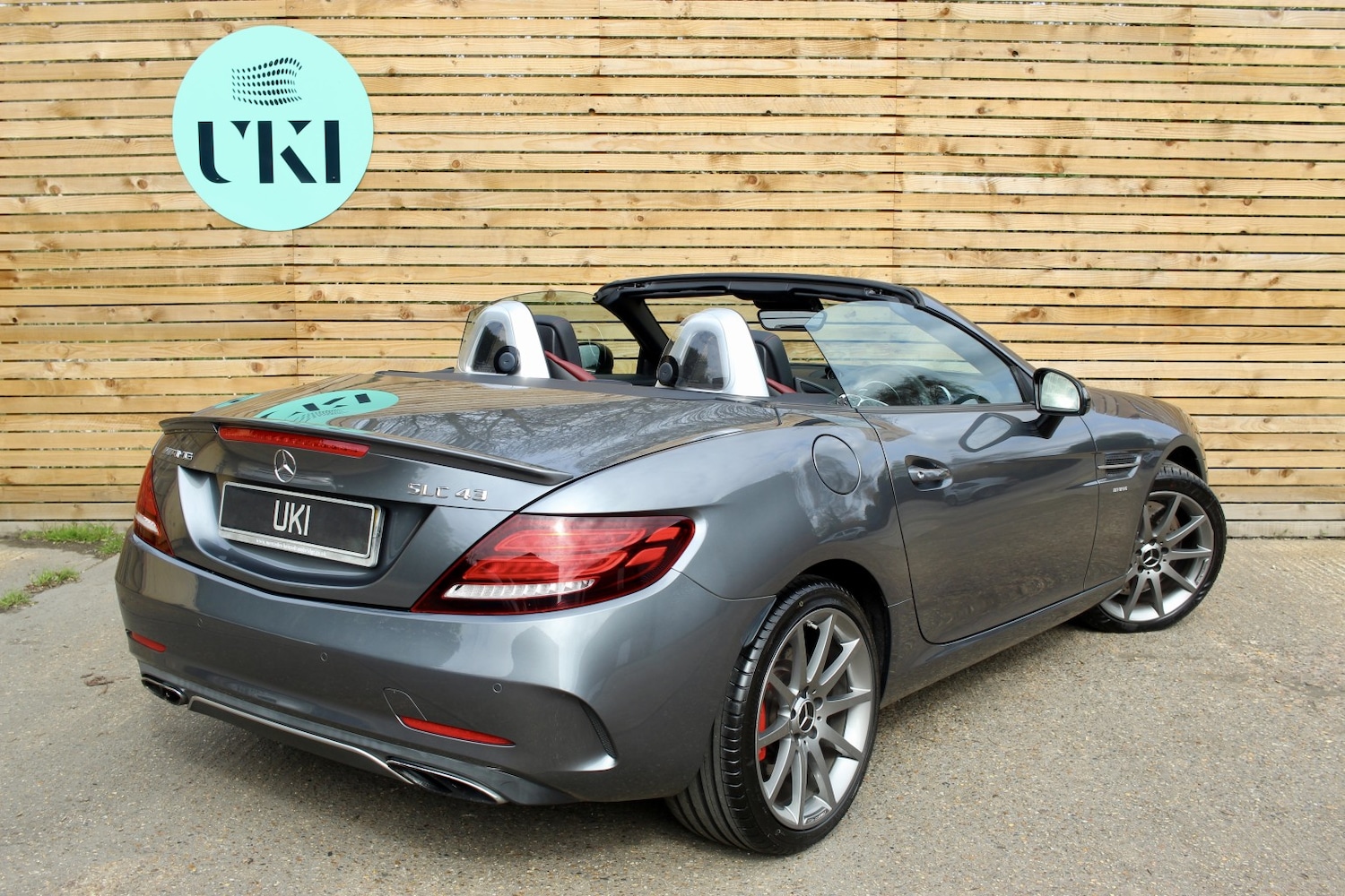 Used Mercedes-Benz SLC 2016 for sale - 78145873: Photo 2