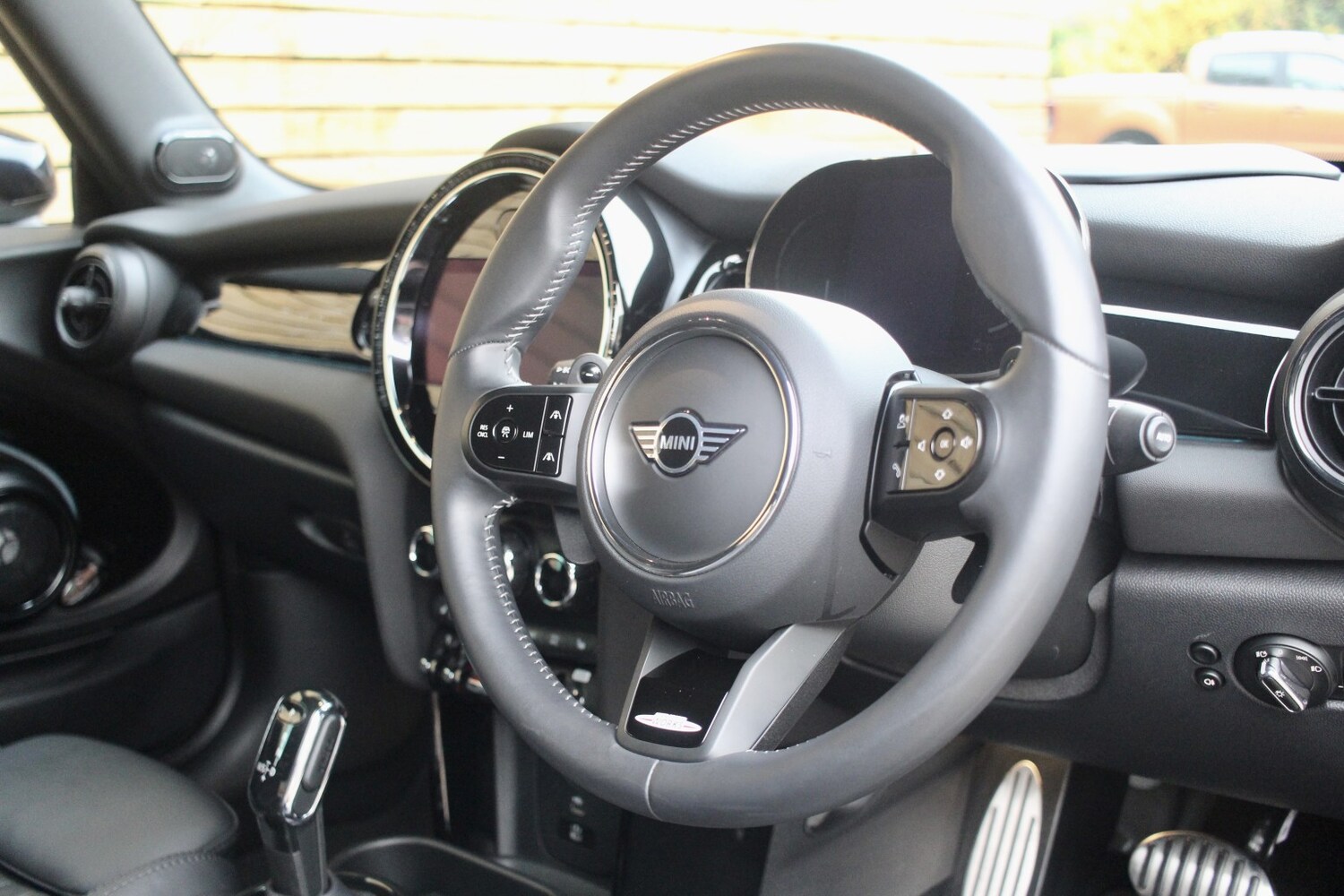 Used MINI Convertible 2022 for sale - 76605693: Photo 25