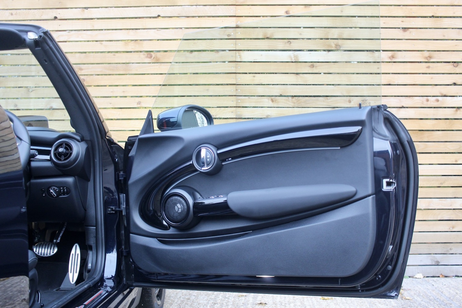 Used MINI Convertible 2022 for sale - 76605693: Photo 30