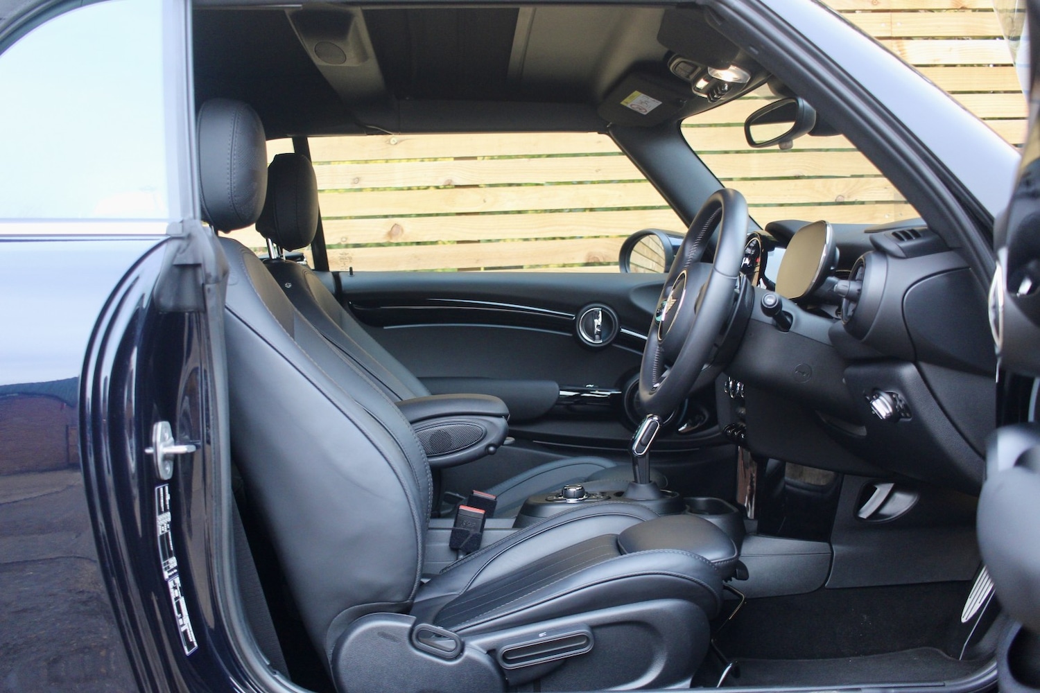 Used MINI Convertible 2022 for sale - 76605693: Photo 7