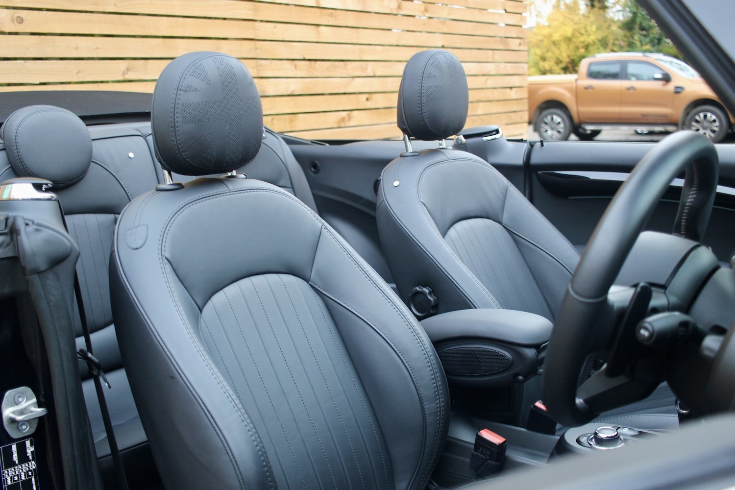 Used MINI Convertible 2022 for sale - 76605693: Photo 8