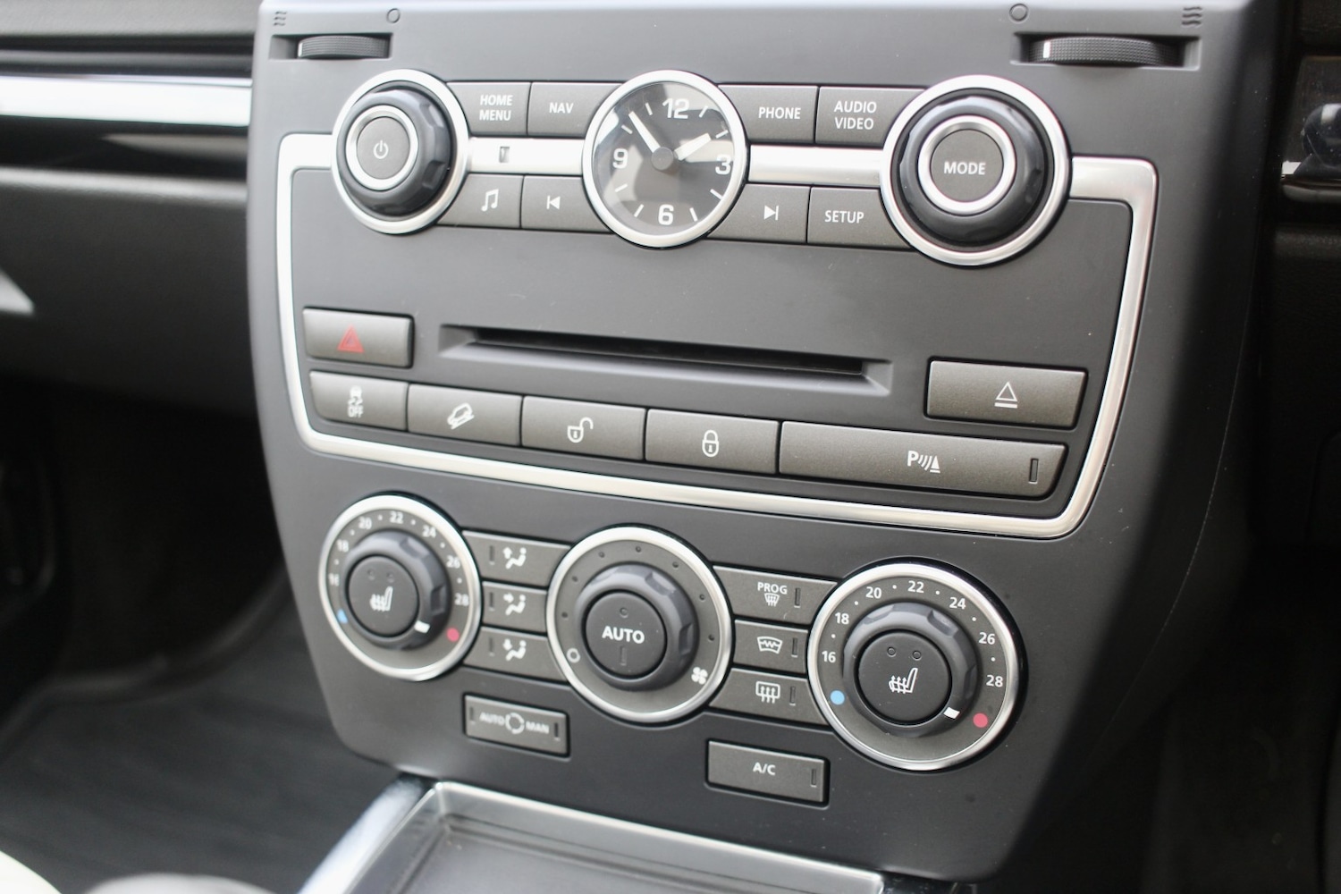 Used Land Rover Freelander 2 2014 for sale - 76769905: Photo 17