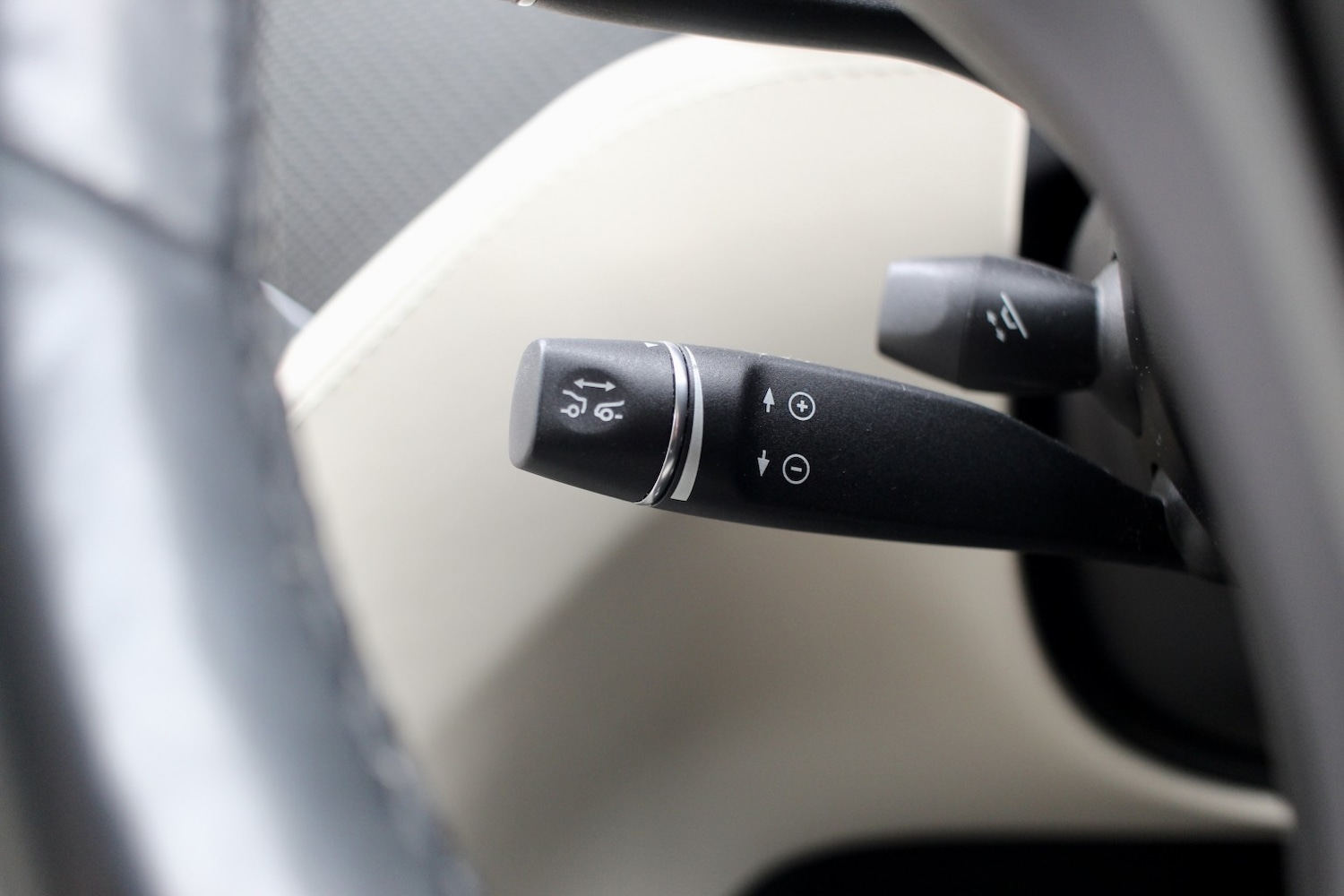 Used Tesla Model X 2018 for sale - 77681781: Photo 31