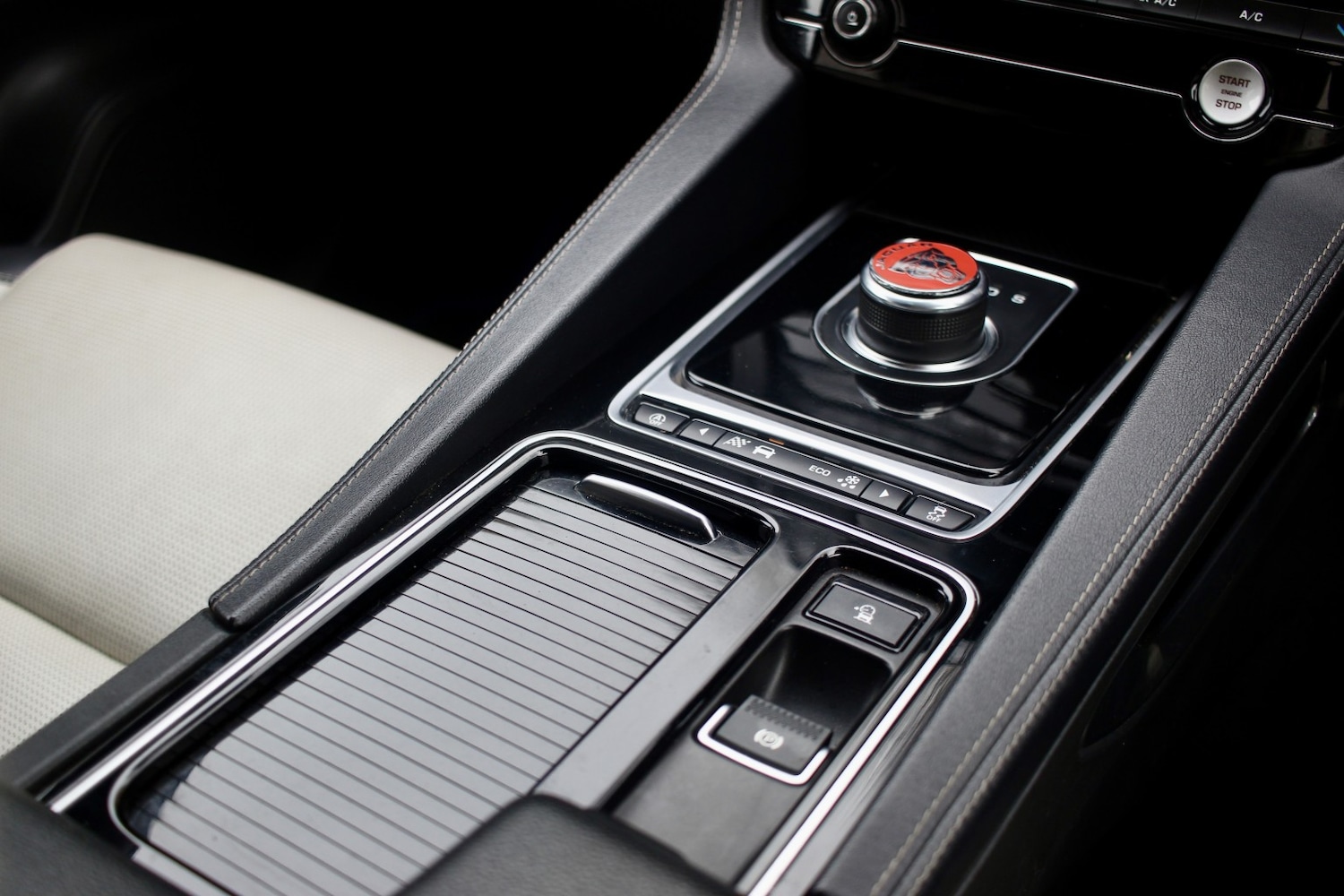 Used Jaguar F-Pace 2017 for sale - 77014878: Photo 14