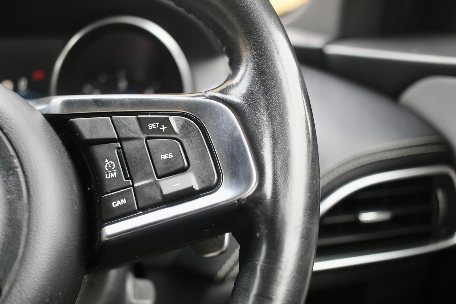 Used Jaguar F-Pace 2017 for sale - 77014878: Photo 23