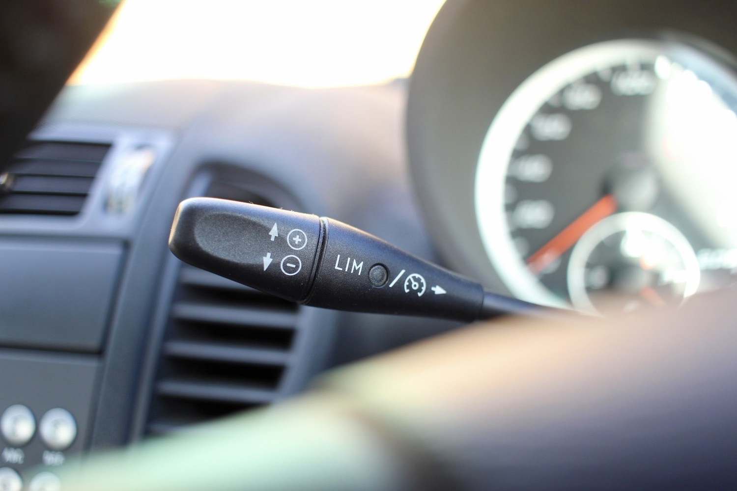 Used Mercedes-Benz SLK 2005 for sale - 77289212: Photo 17