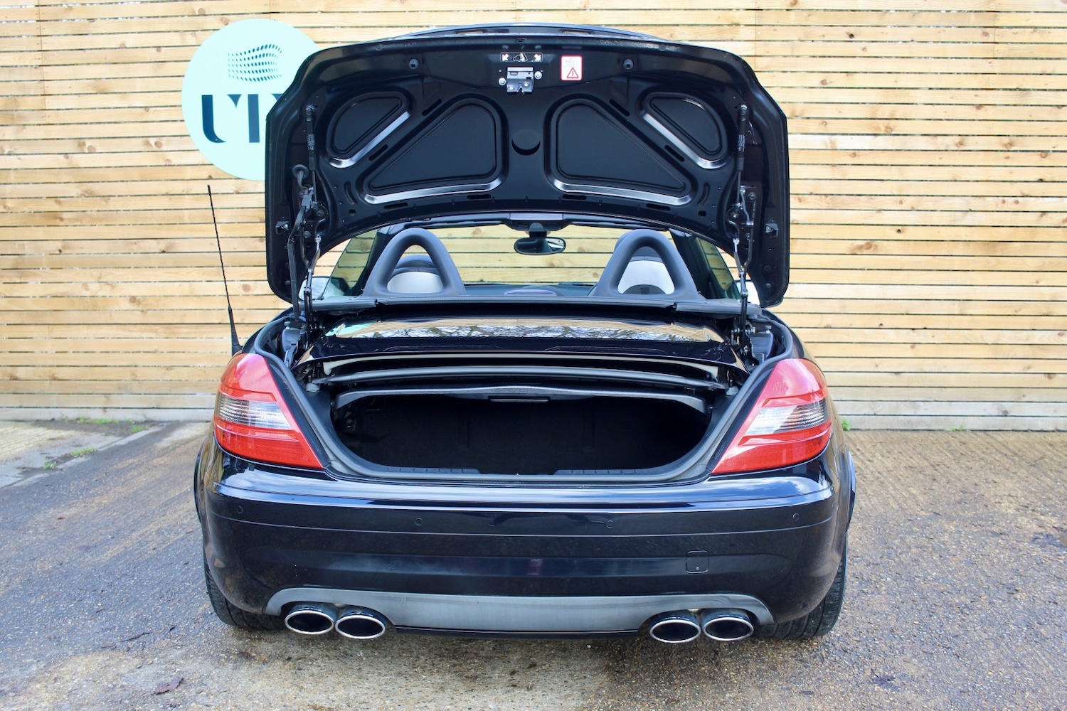 Used Mercedes-Benz SLK 2005 for sale - 77289212: Photo 25