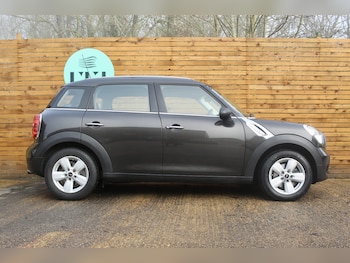Used MINI Countryman 2016 for sale - 77357295: Photo