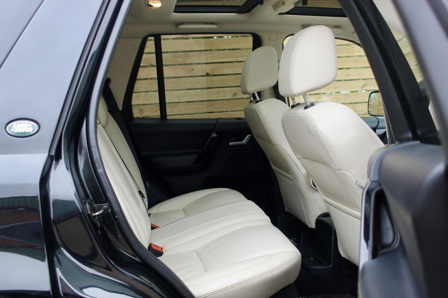 Used Land Rover Freelander 2 2014 for sale - 78038897: Photo 11