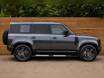Used Land Rover Defender 2022 for sale - 79395094: Photo