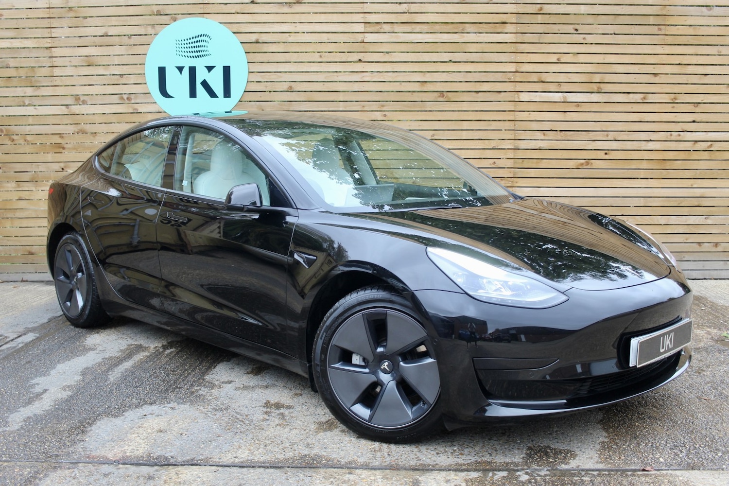 Used Tesla Model 3 2021 for sale - 76769646: Photo 3