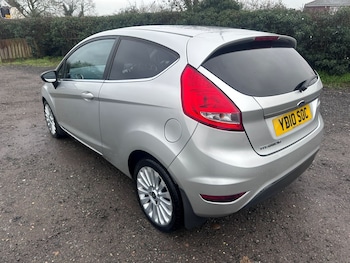 Used Ford Fiesta 2010 for sale - 77822536: Photo