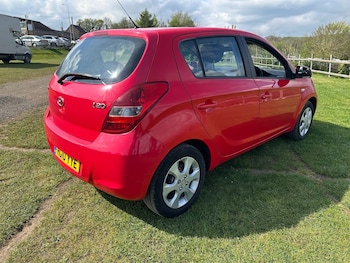 Used Hyundai i20 2010 for sale - 74651935: Photo