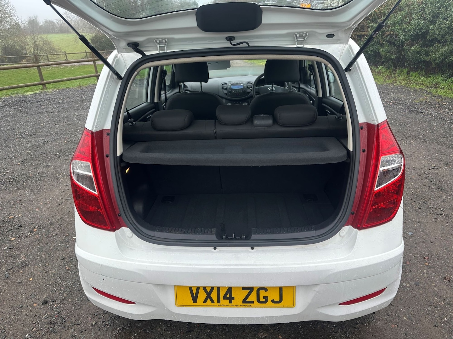 Used Hyundai i10 2014 for sale - 77431618: Photo 12