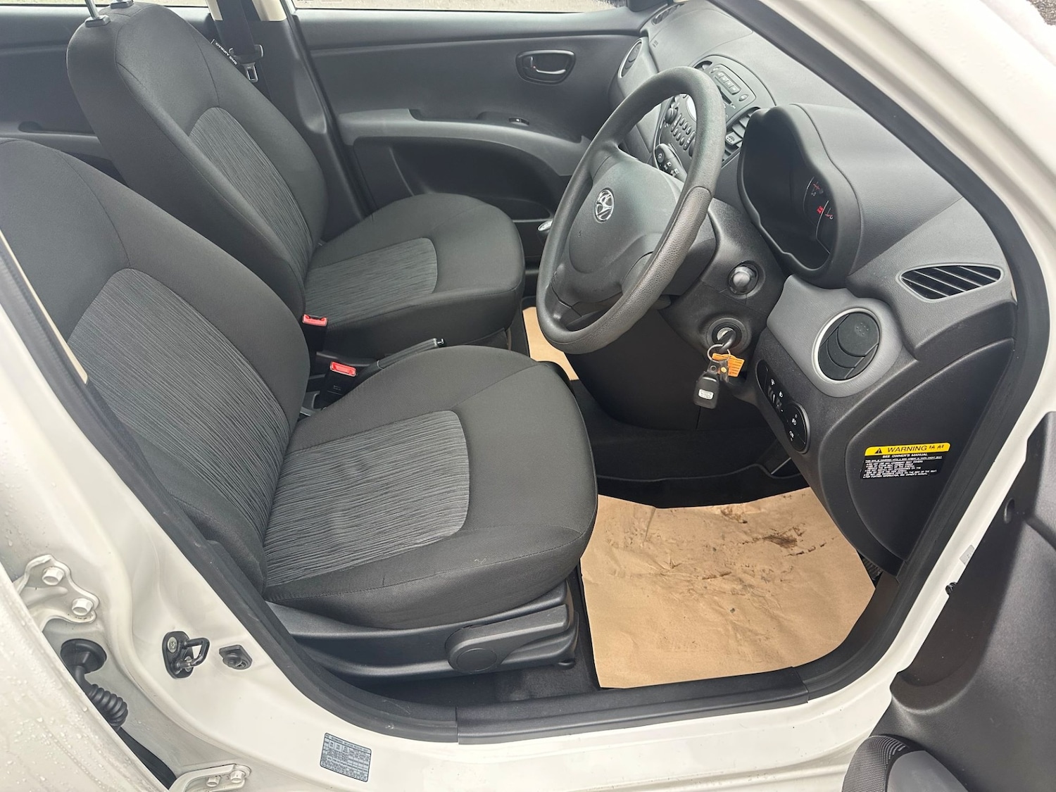 Used Hyundai i10 2014 for sale - 77431618: Photo 6