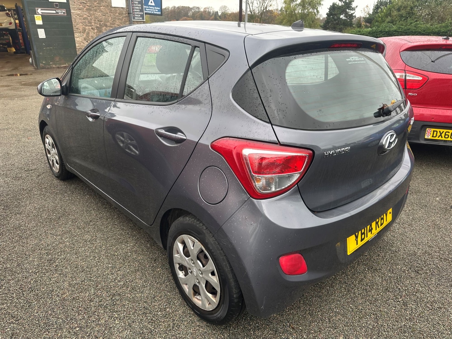 Used Hyundai i10 2014 for sale - 76541325: Photo 3