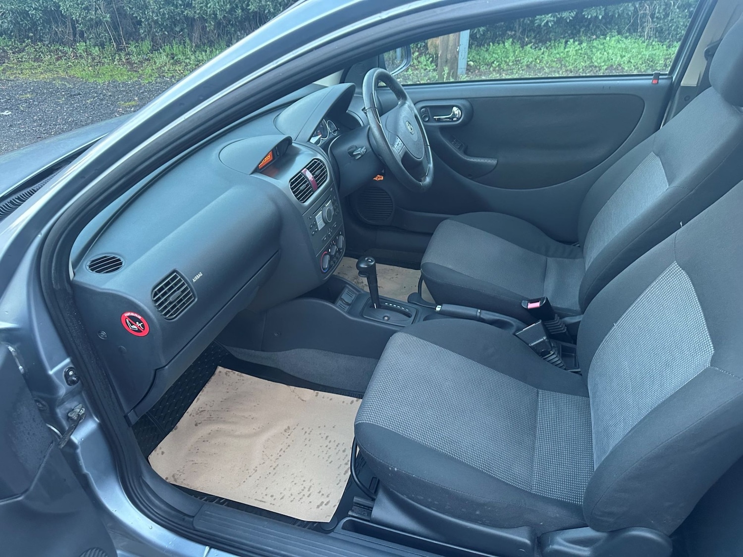 Used Vauxhall Corsa 2005 for sale - 77431689: Photo 8