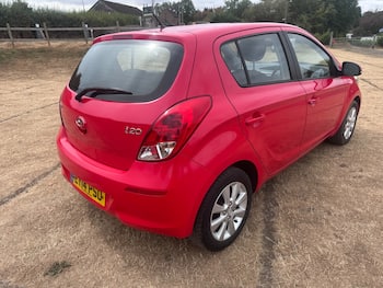 Used Hyundai i20 2014 for sale - 79583782: Photo