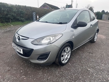Used Mazda Mazda2 2013 for sale - 77601850: Photo