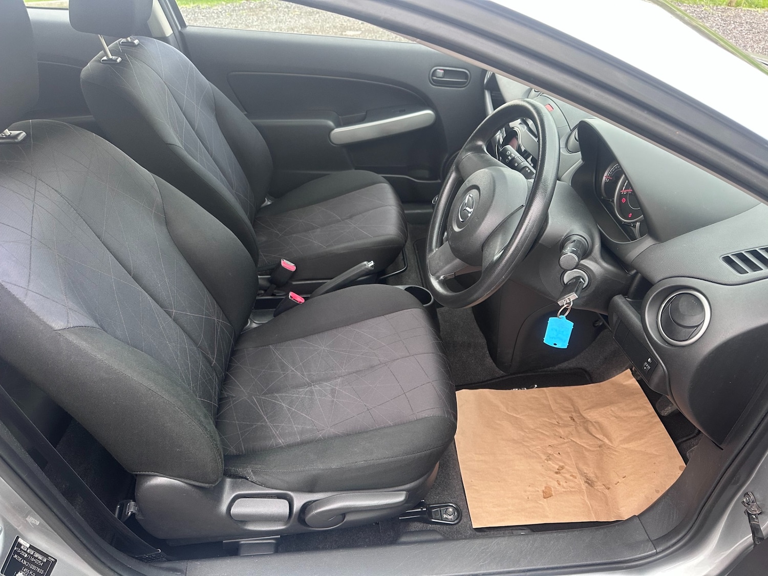 Used Mazda Mazda2 2013 for sale - 77601850: Photo 6