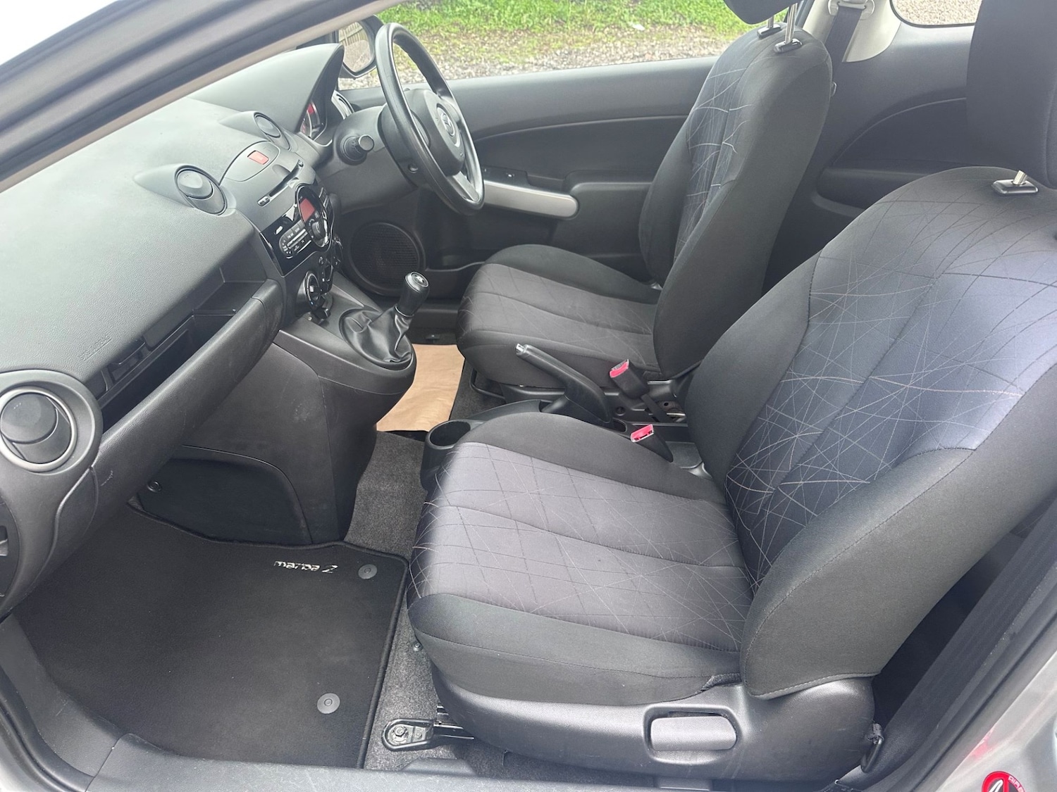 Used Mazda Mazda2 2013 for sale - 77601850: Photo 8