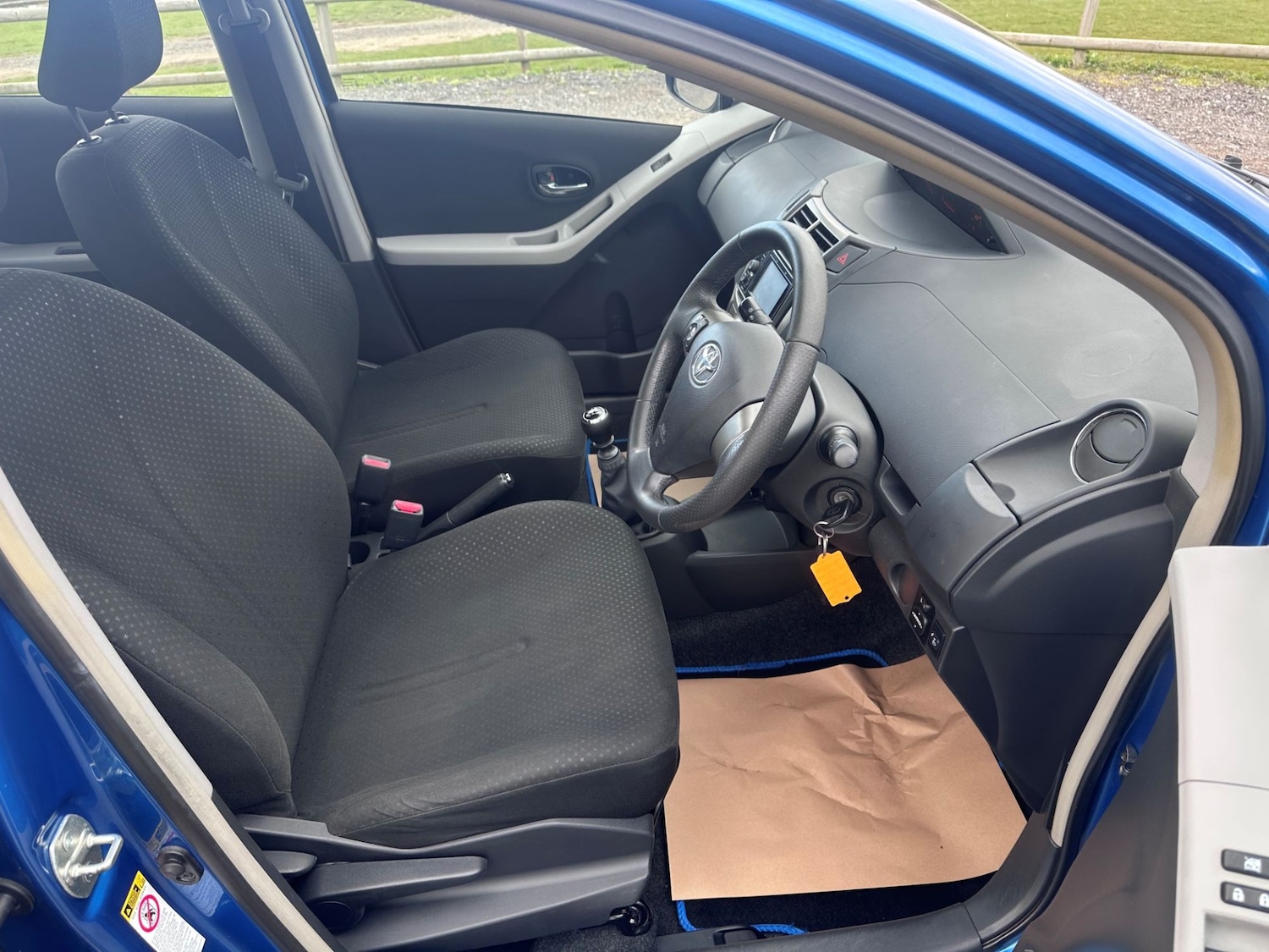 Used Toyota Yaris 2011 for sale - 78053417: Photo 6