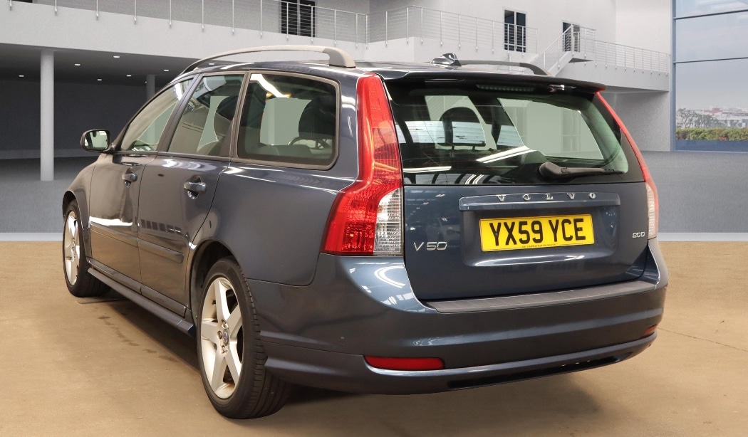 Used Volvo V50 2009 for sale - 76143929: Photo 3