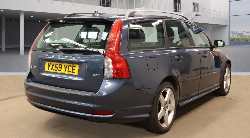 Used Volvo V50 2009 for sale - 76143929: Photo 4