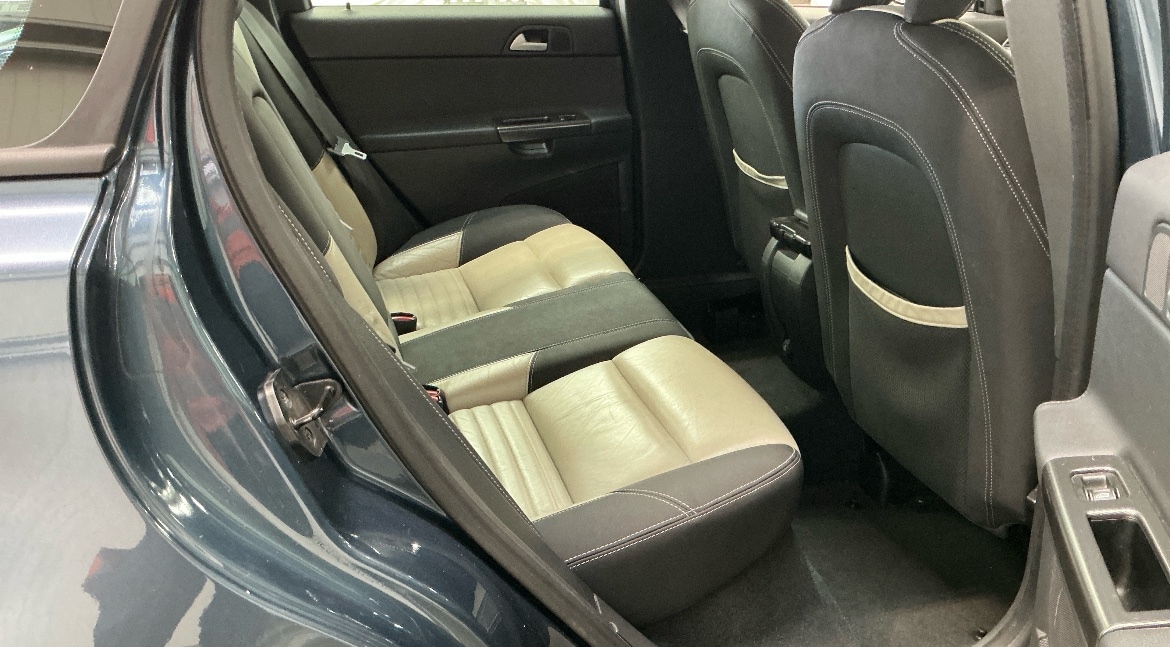 Used Volvo V50 2009 for sale - 76143929: Photo 8