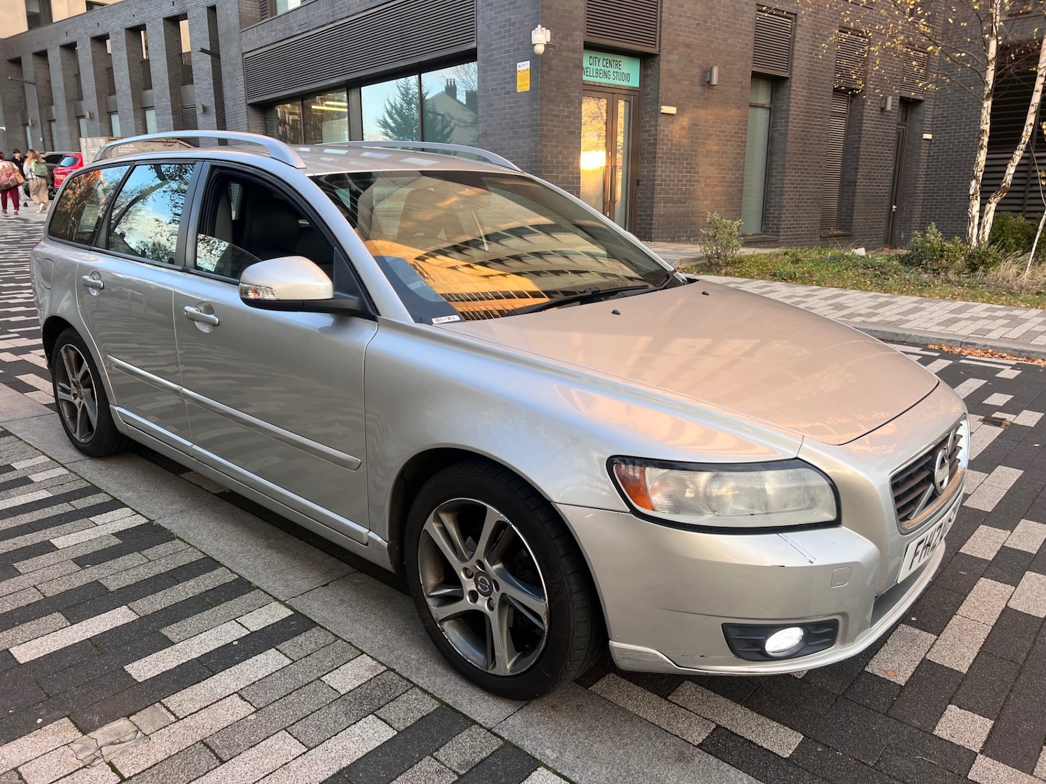 Used Volvo V50 2012 for sale - 76631094: Photo 8