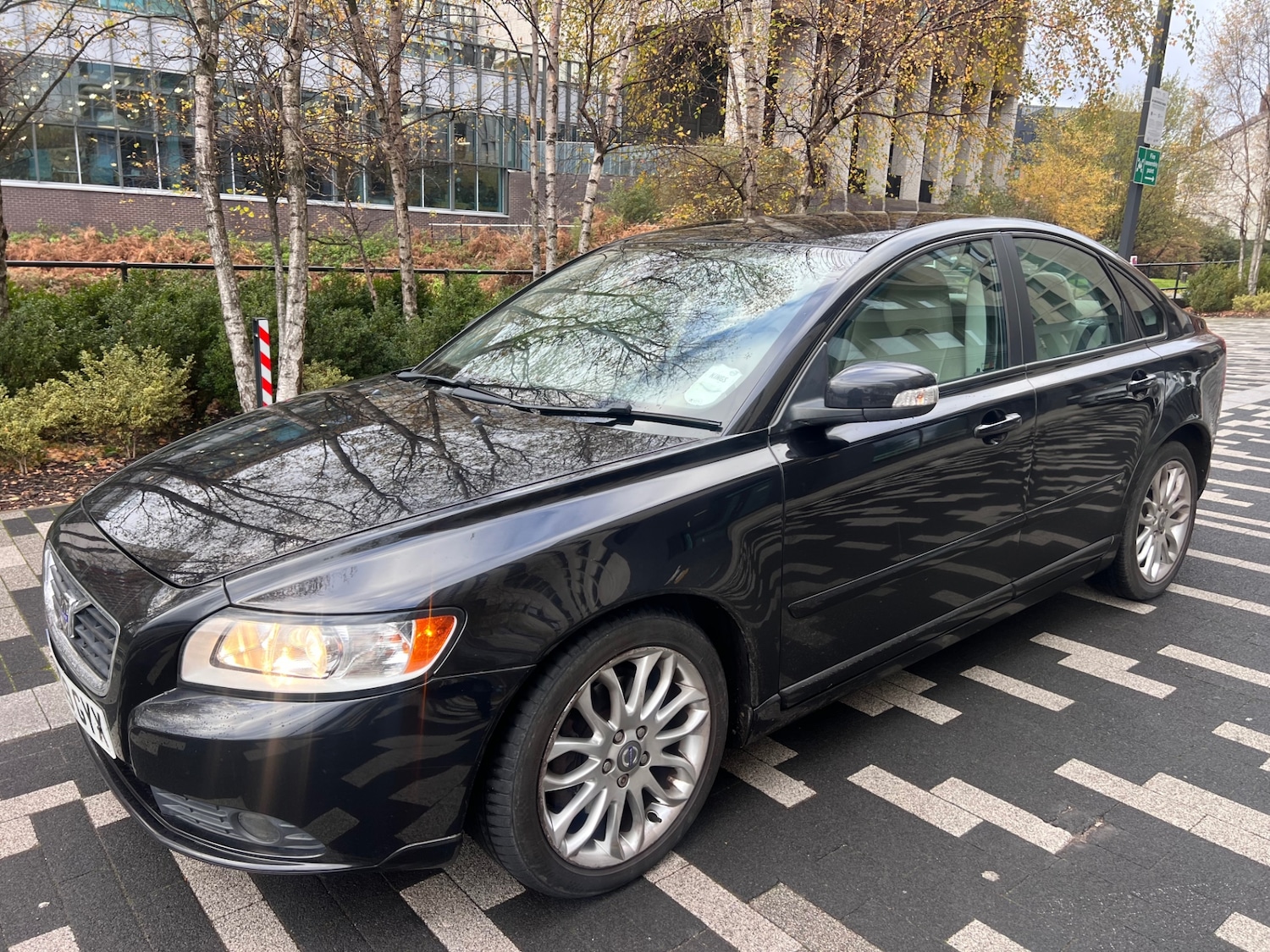 Used Volvo S40 2009 for sale - 76690088: Photo 2