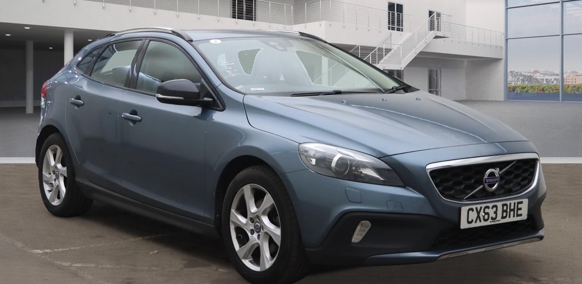 Used Volvo V40 2013 for sale - 76130381: Photo 1