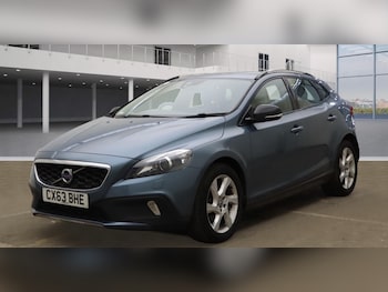 Used Volvo V40 2013 for sale - 76130381: Photo