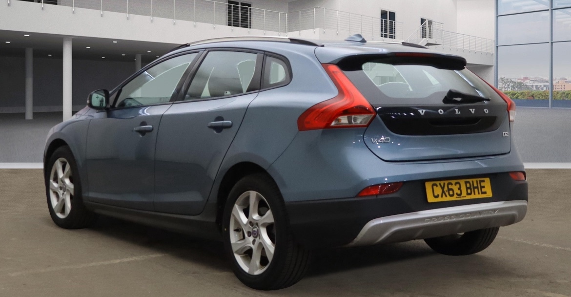 Used Volvo V40 2013 for sale - 76130381: Photo 3