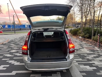 Used Volvo V50 2007 for sale - 76627393: Photo