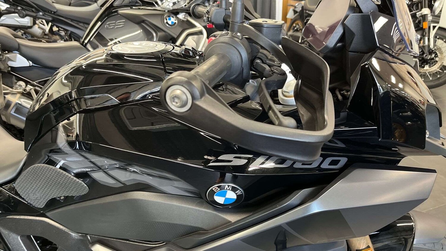 BMW S1000