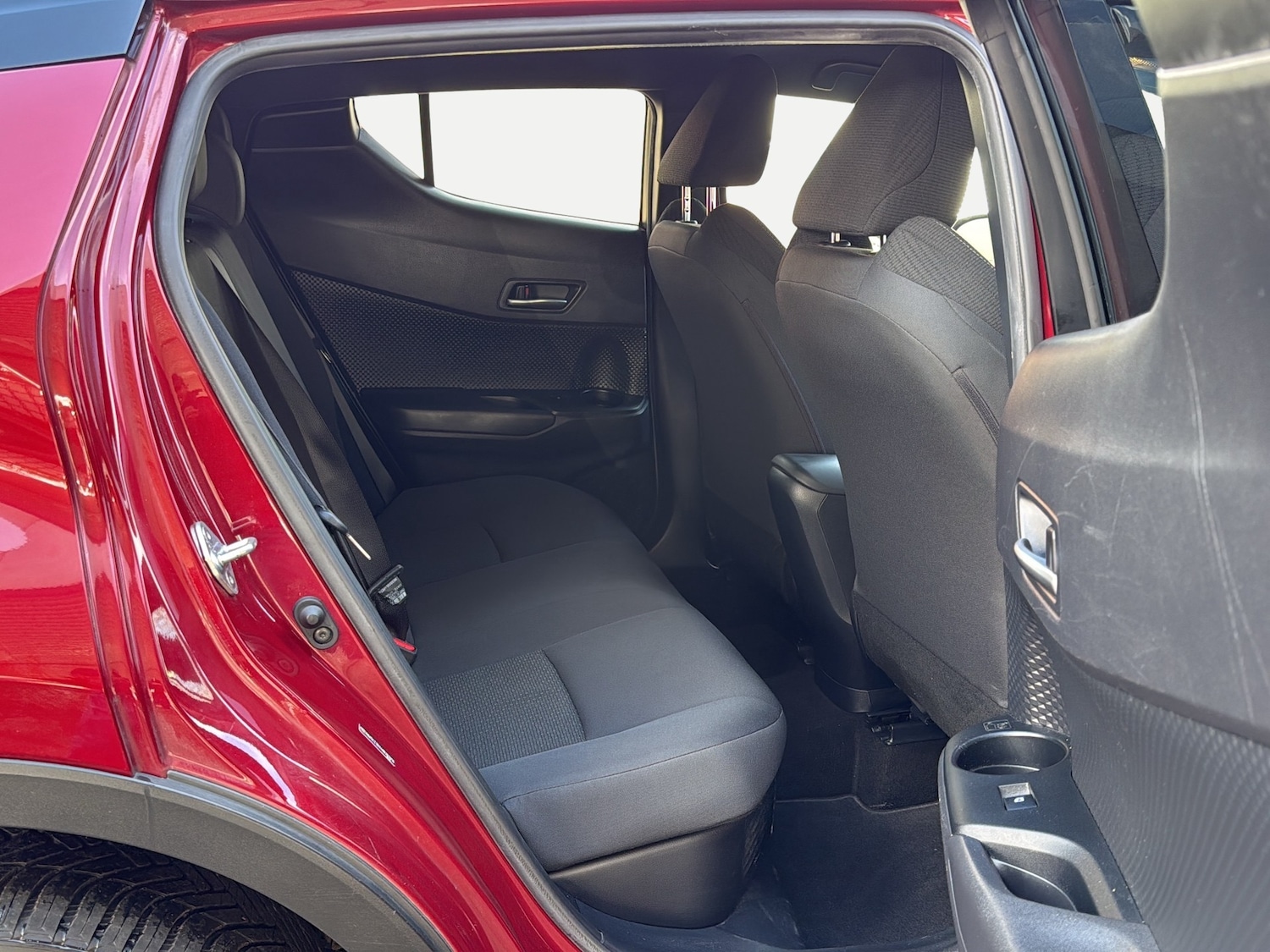 Used Toyota C-HR 2018 for sale - 78016051: Photo 8