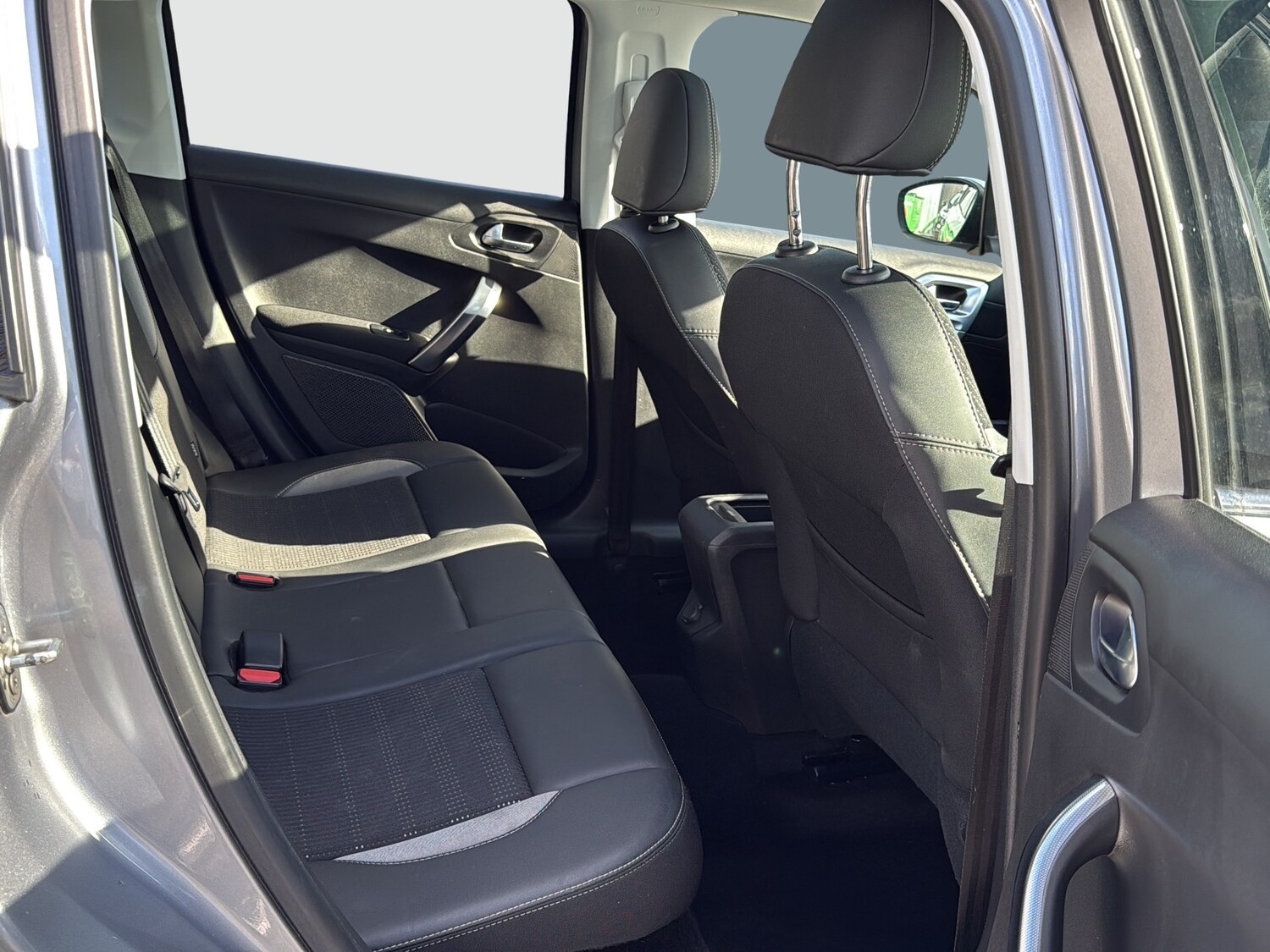 Used Peugeot 2008 for sale - 77981434: Photo 10