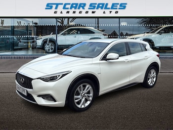 Used Infiniti Q30 2017 for sale - 79535098: Photo