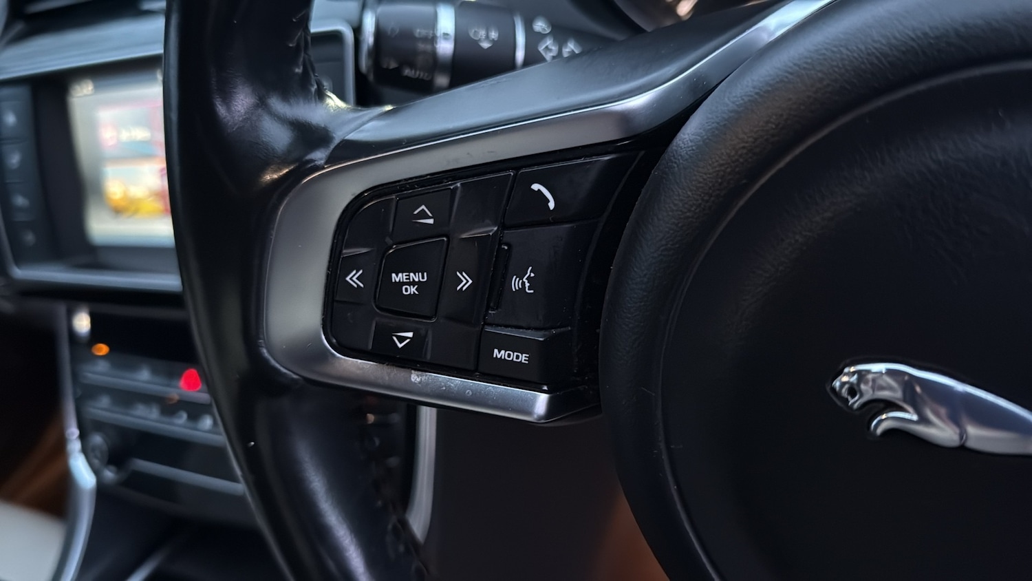 Used Jaguar XE 2016 for sale - 77389115: Photo 12