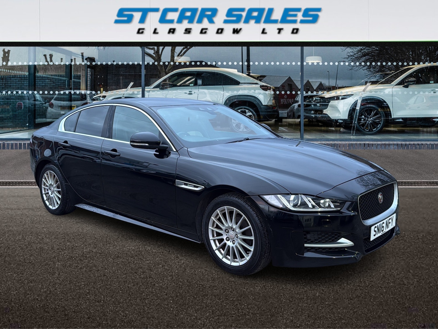 Used Jaguar XE 2016 for sale - 77389115: Photo 2
