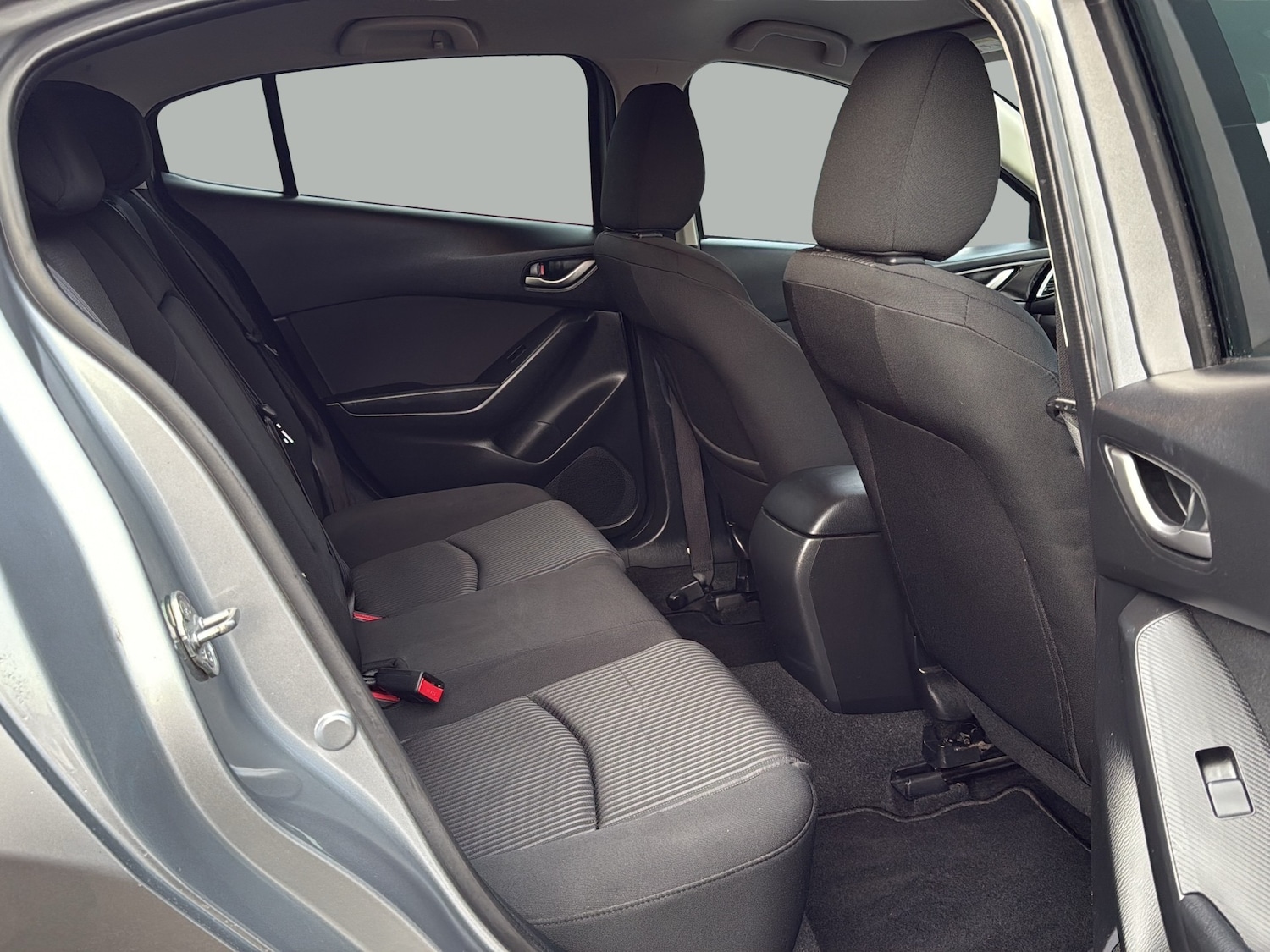 Used Mazda Mazda3 2016 for sale - 76847944: Photo 8