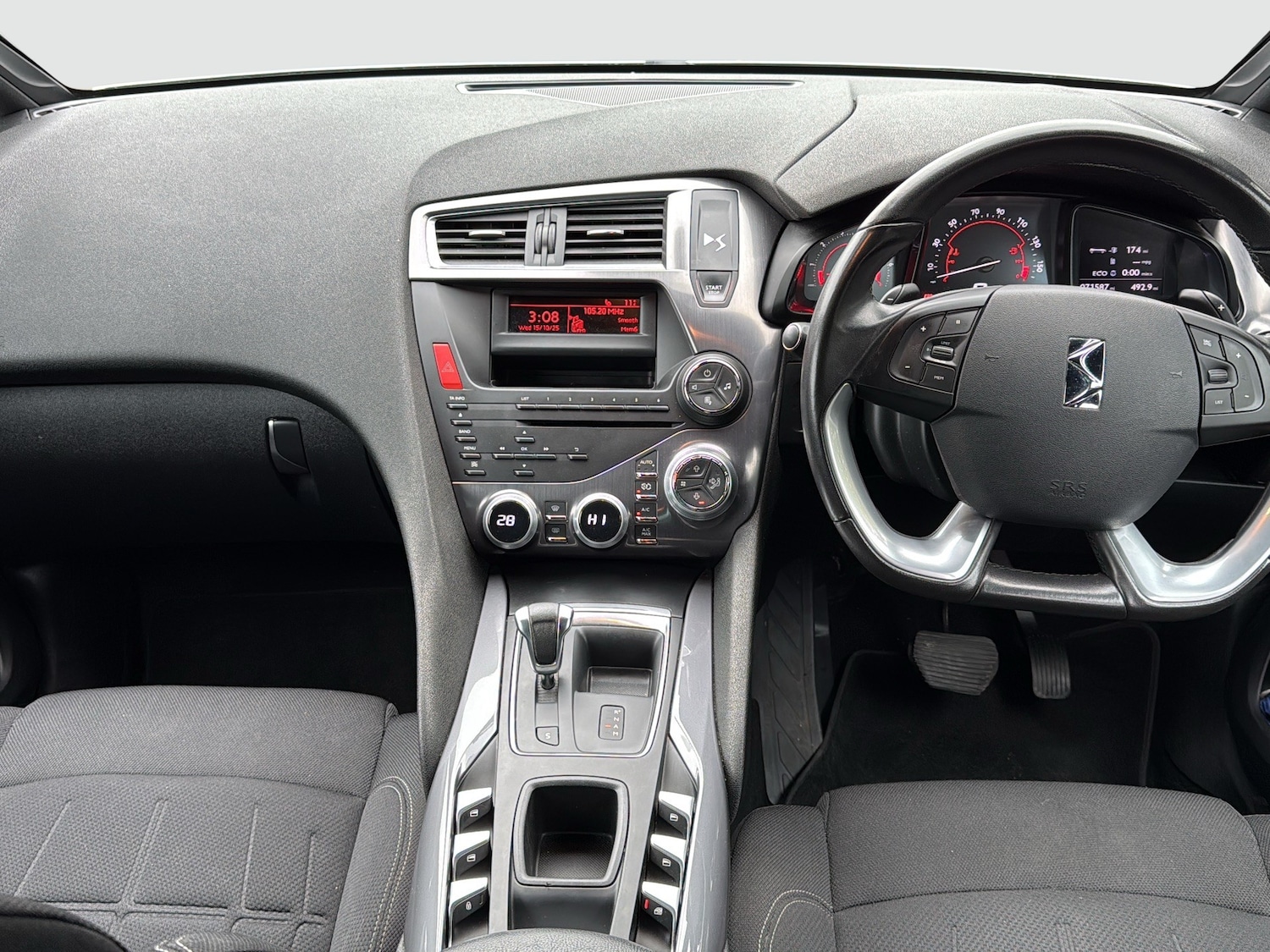 Used Citroen DS5 2014 for sale - 76750873: Photo 7